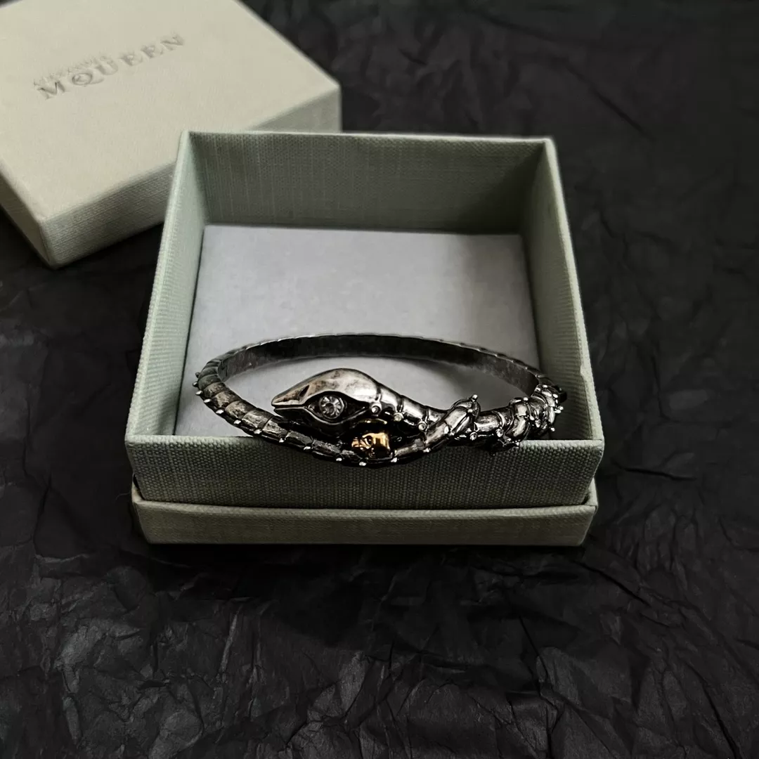 Modern 8766 Alexander McQueen Bracelets