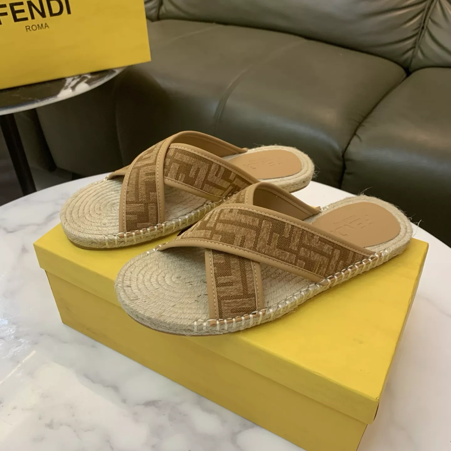 Modern 891 Fendi Slippers For Men