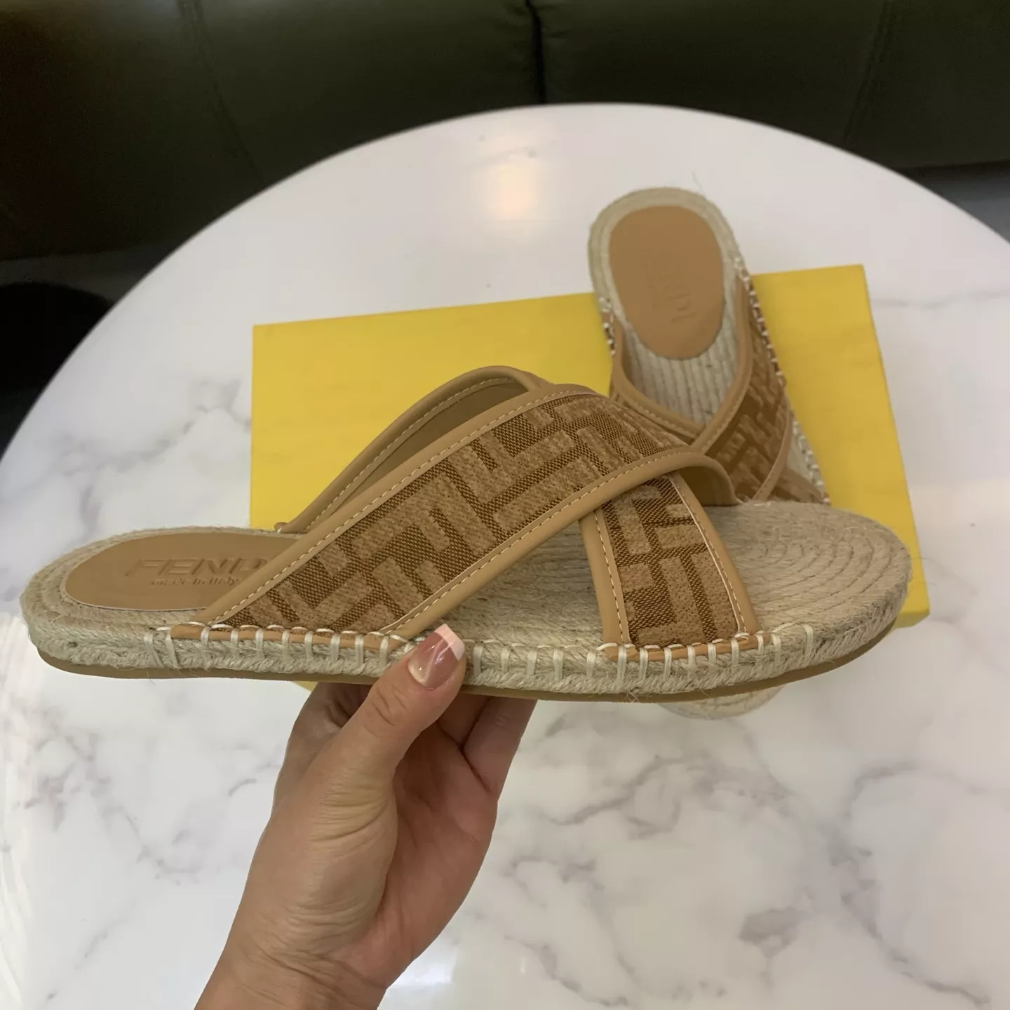 Modern 891 Fendi Slippers For Men