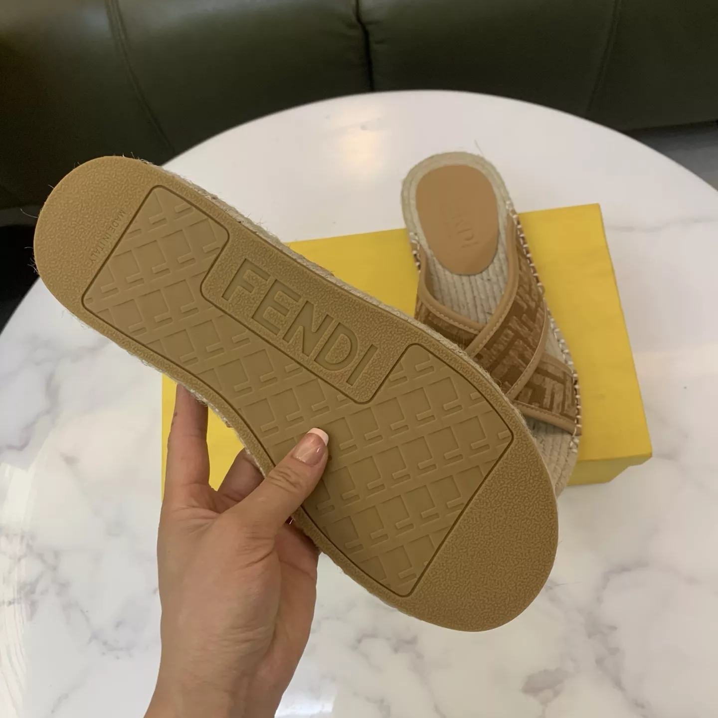 Modern 891 Fendi Slippers For Men