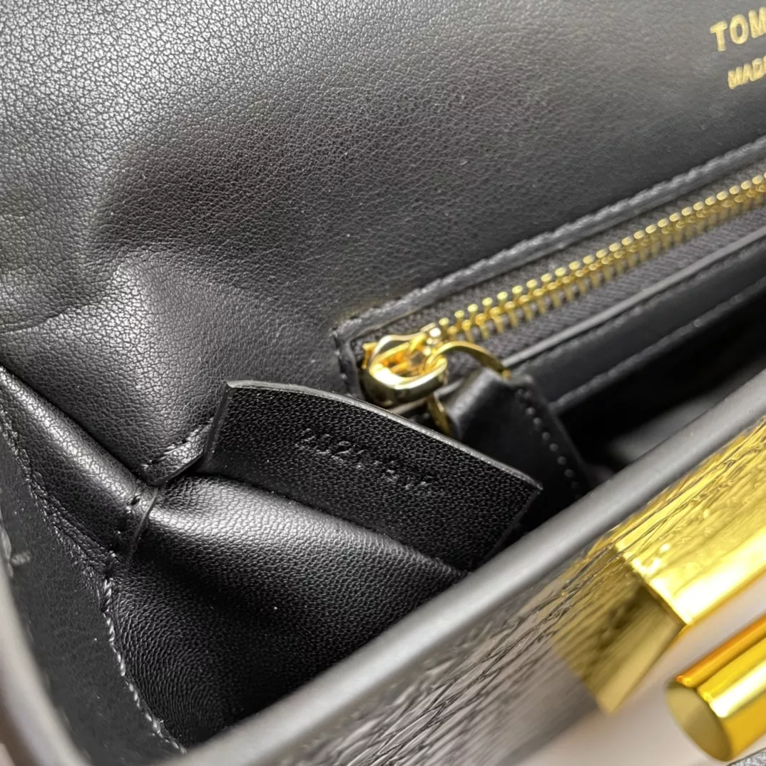 Modern 8914 Tom Ford AAA Quality Shoulder Bags For Women