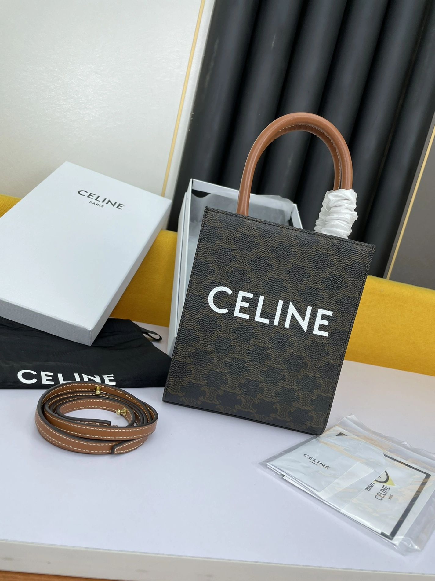 Modern 8926 Celine AAA Quality Handbags For Women