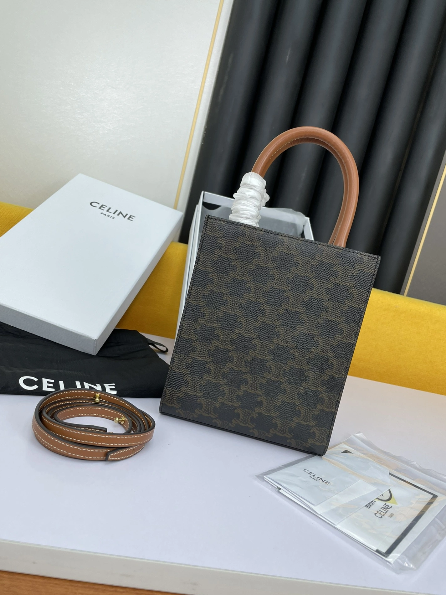 Modern 8926 Celine AAA Quality Handbags For Women