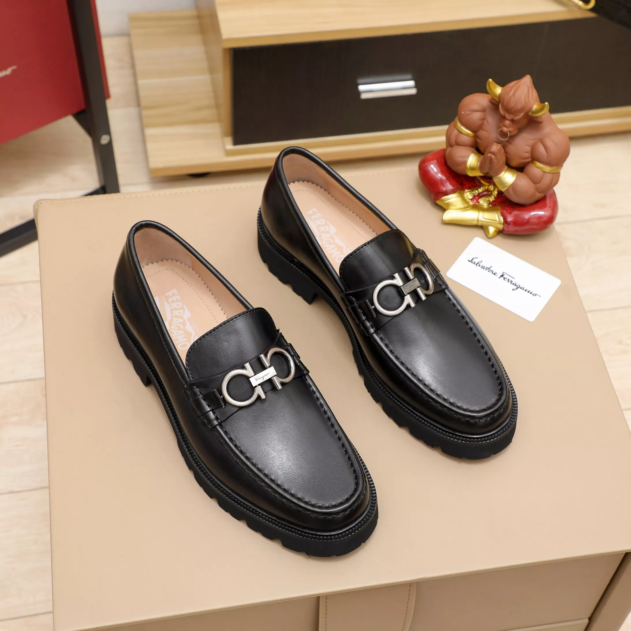 Modern 8942 Salvatore Ferragamo Leather Shoes For Men