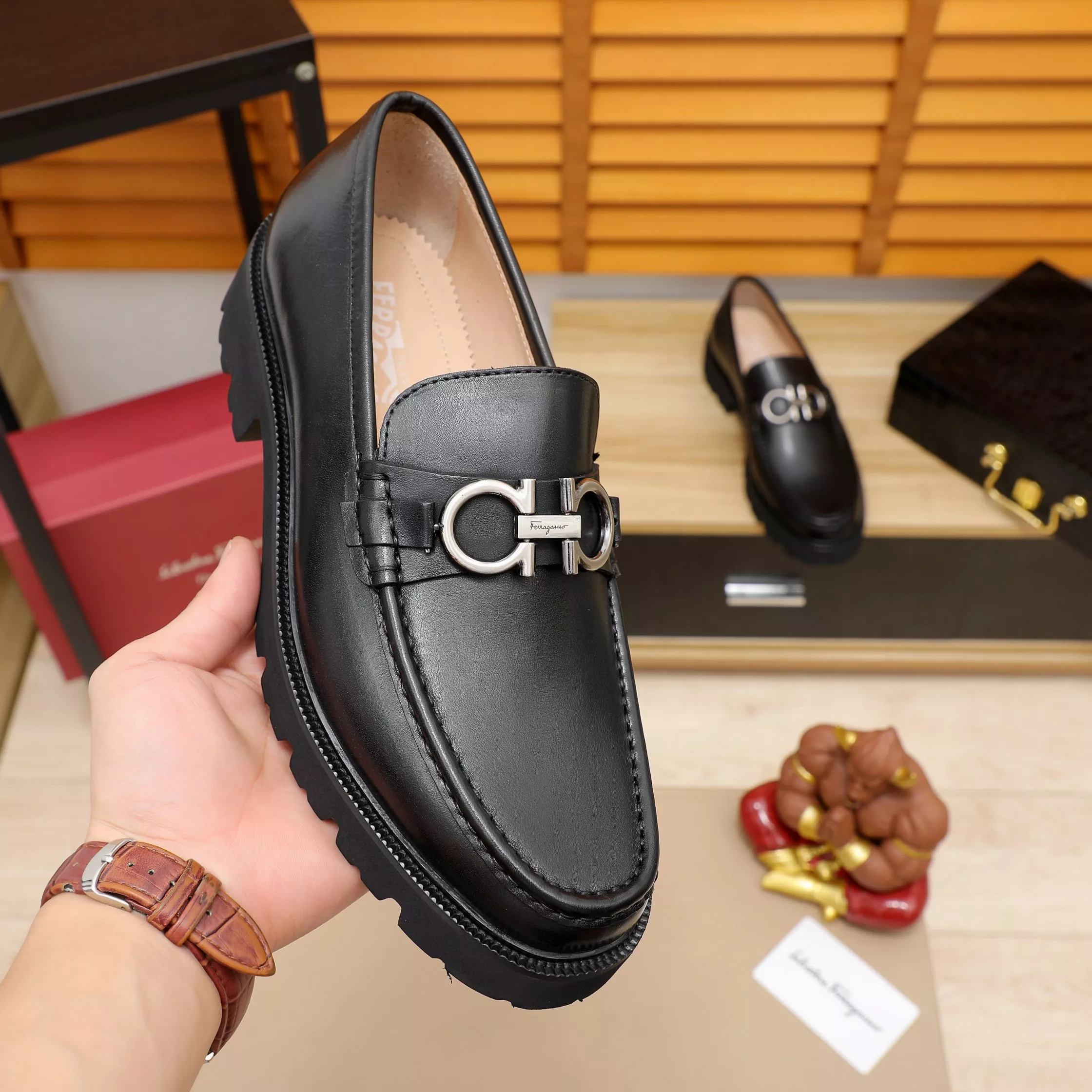 Modern 8942 Salvatore Ferragamo Leather Shoes For Men