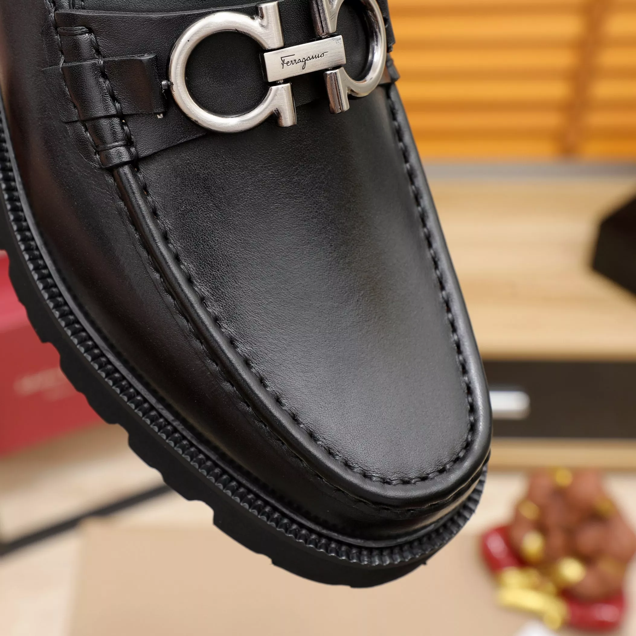 Modern 8942 Salvatore Ferragamo Leather Shoes For Men