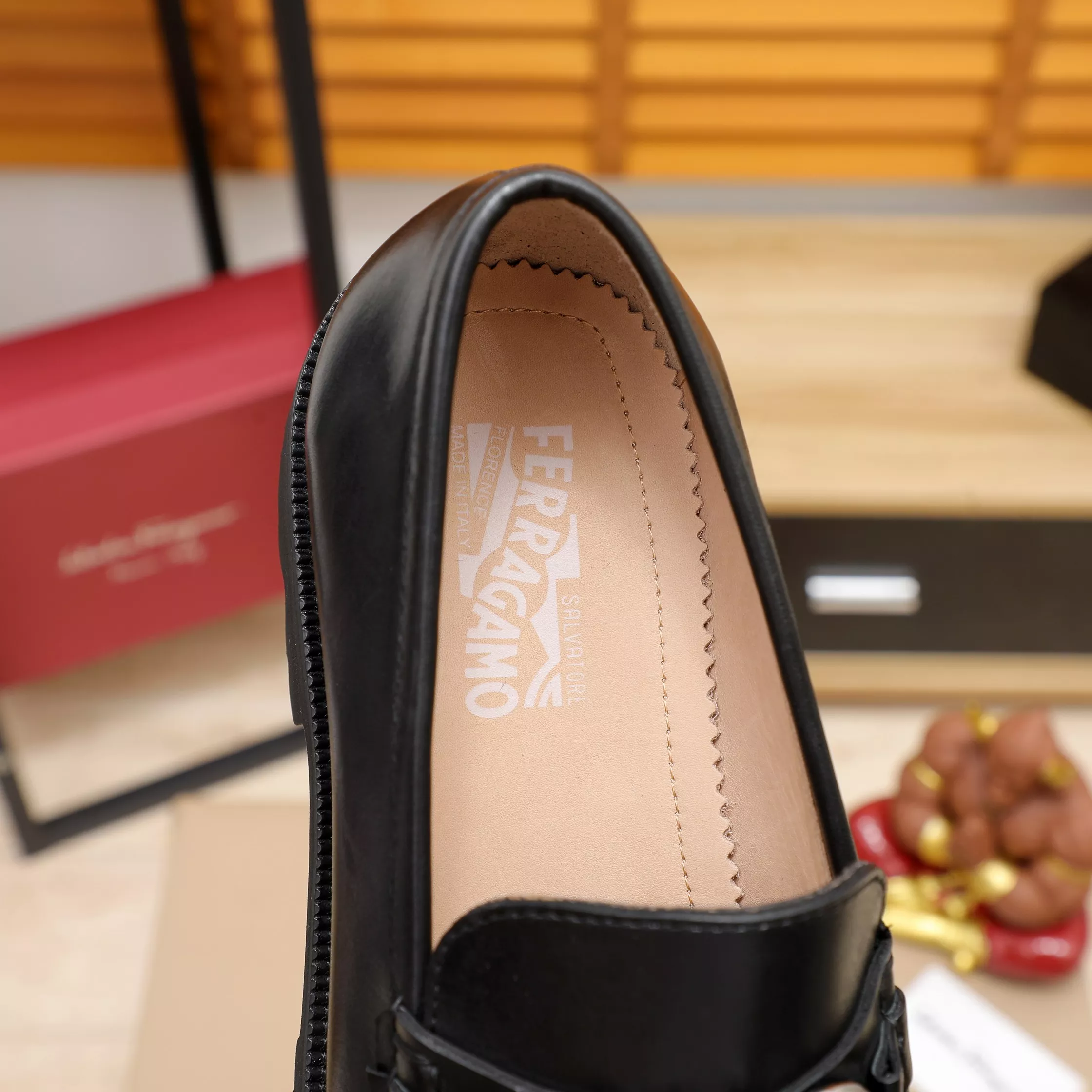 Modern 8942 Salvatore Ferragamo Leather Shoes For Men