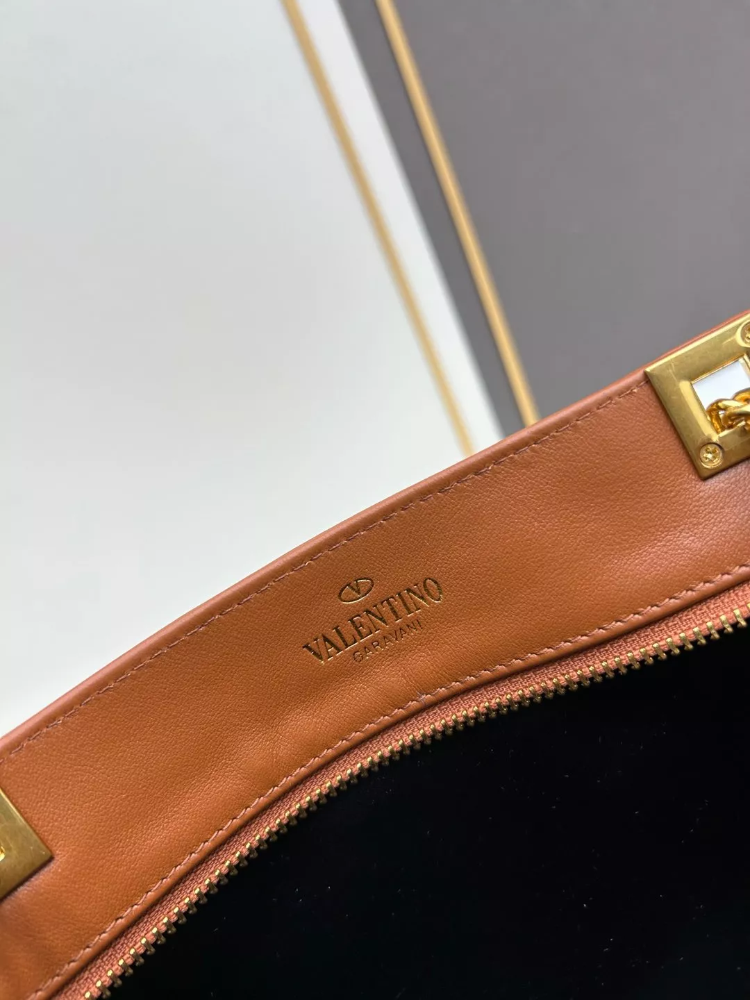 Modern 9027 Valentino AAA Quality Shoulder Bags For Women