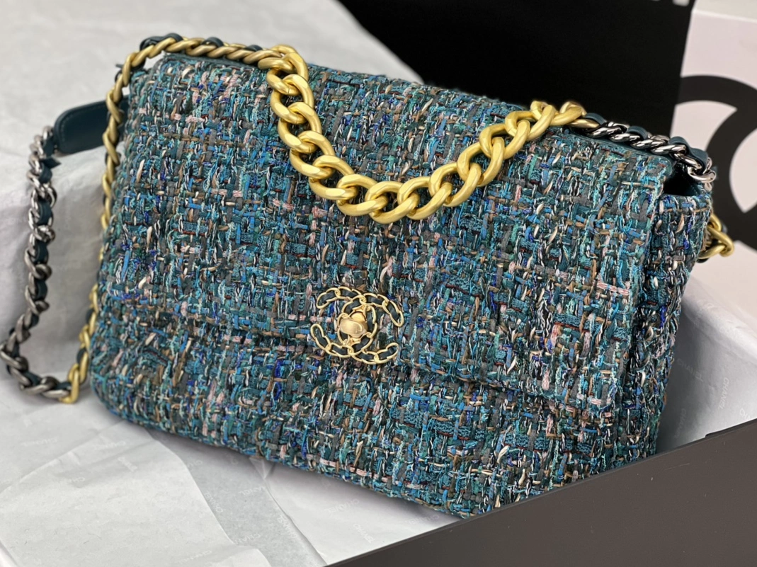 Modern 9109 Chanel AAA Quality Messenger Bags For Women