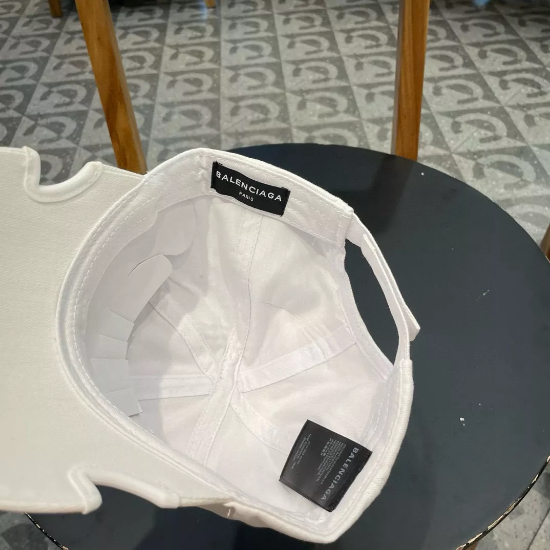 Modern 9110 Balenciaga Caps