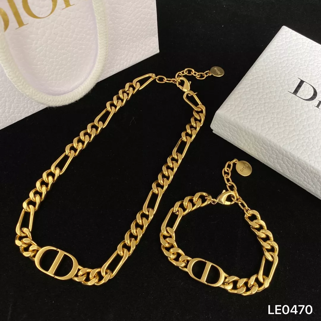 Modern 9437 Christian Dior Jewelry Set
