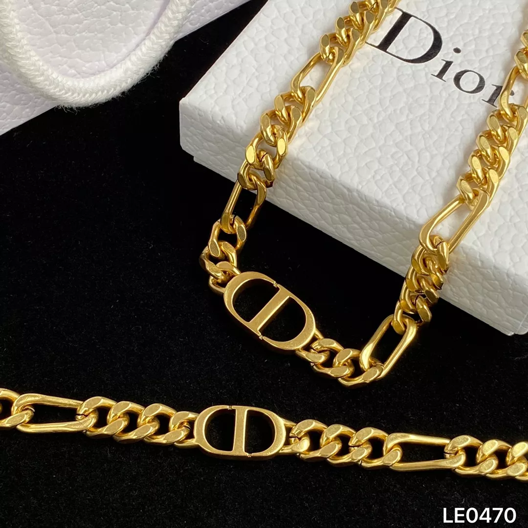 Modern 9437 Christian Dior Jewelry Set