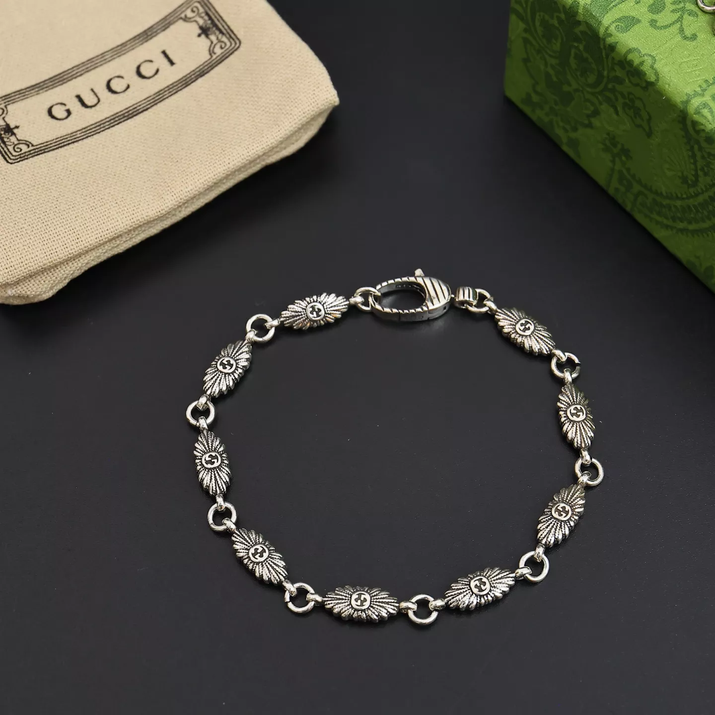 Modern 949 Gucci Bracelets