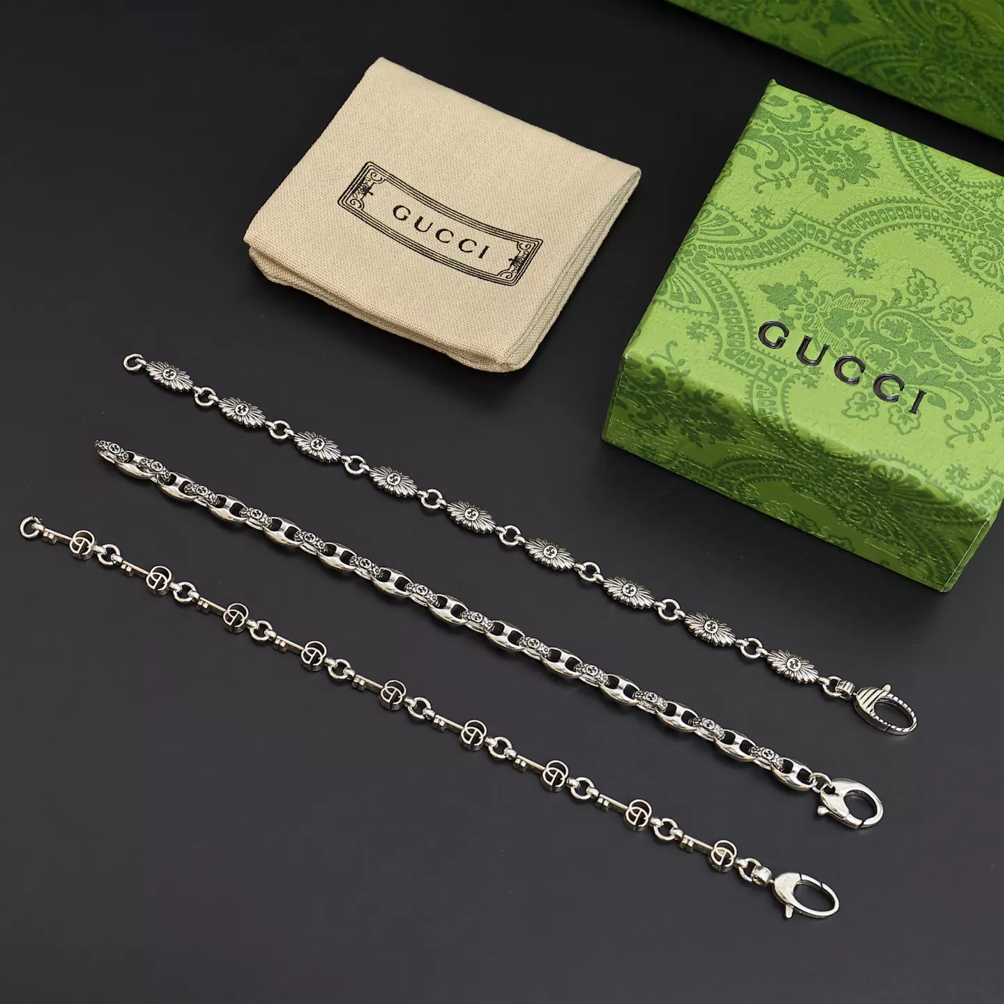 Modern 949 Gucci Bracelets