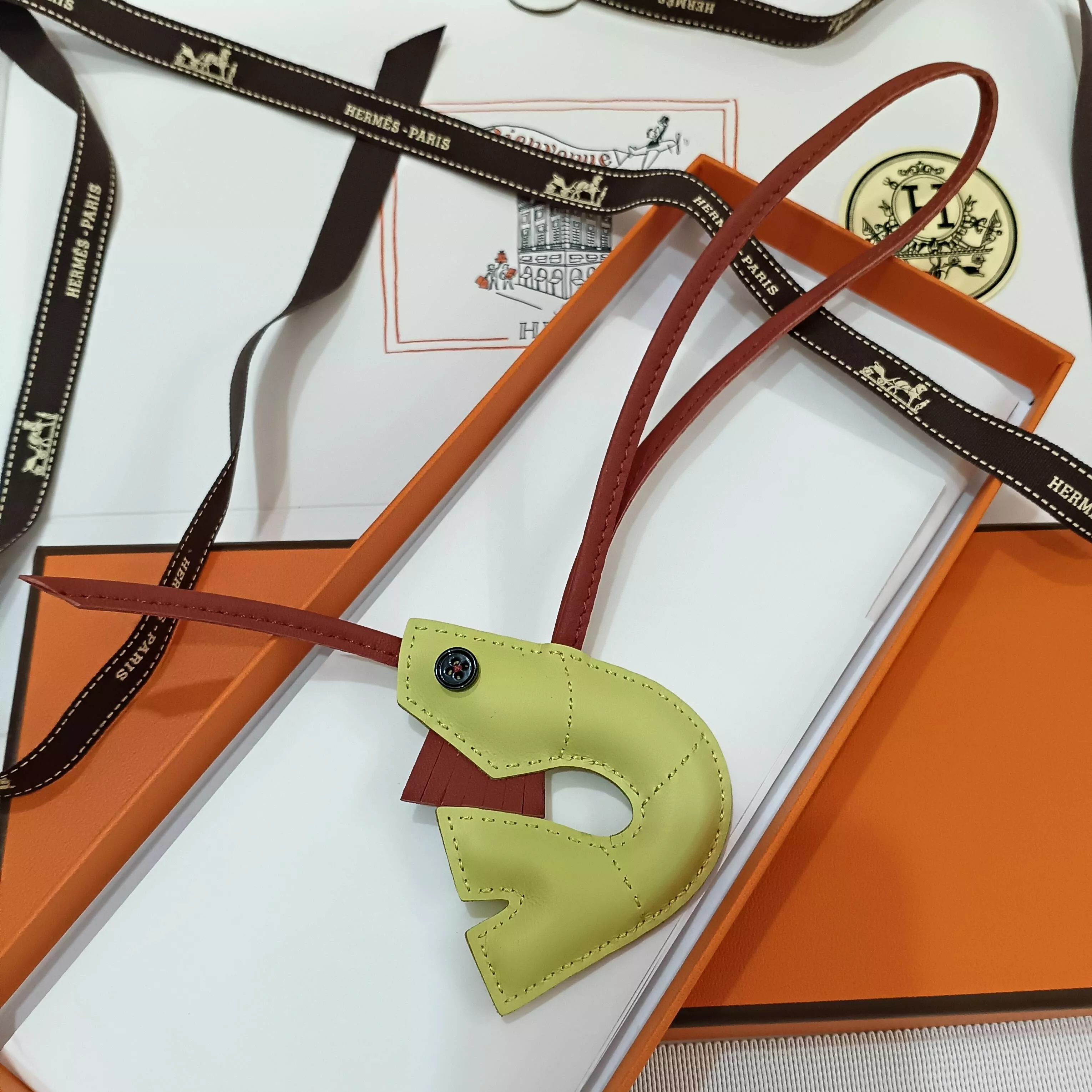 Modern 9526 Hermes Key Holder And Bag Buckle