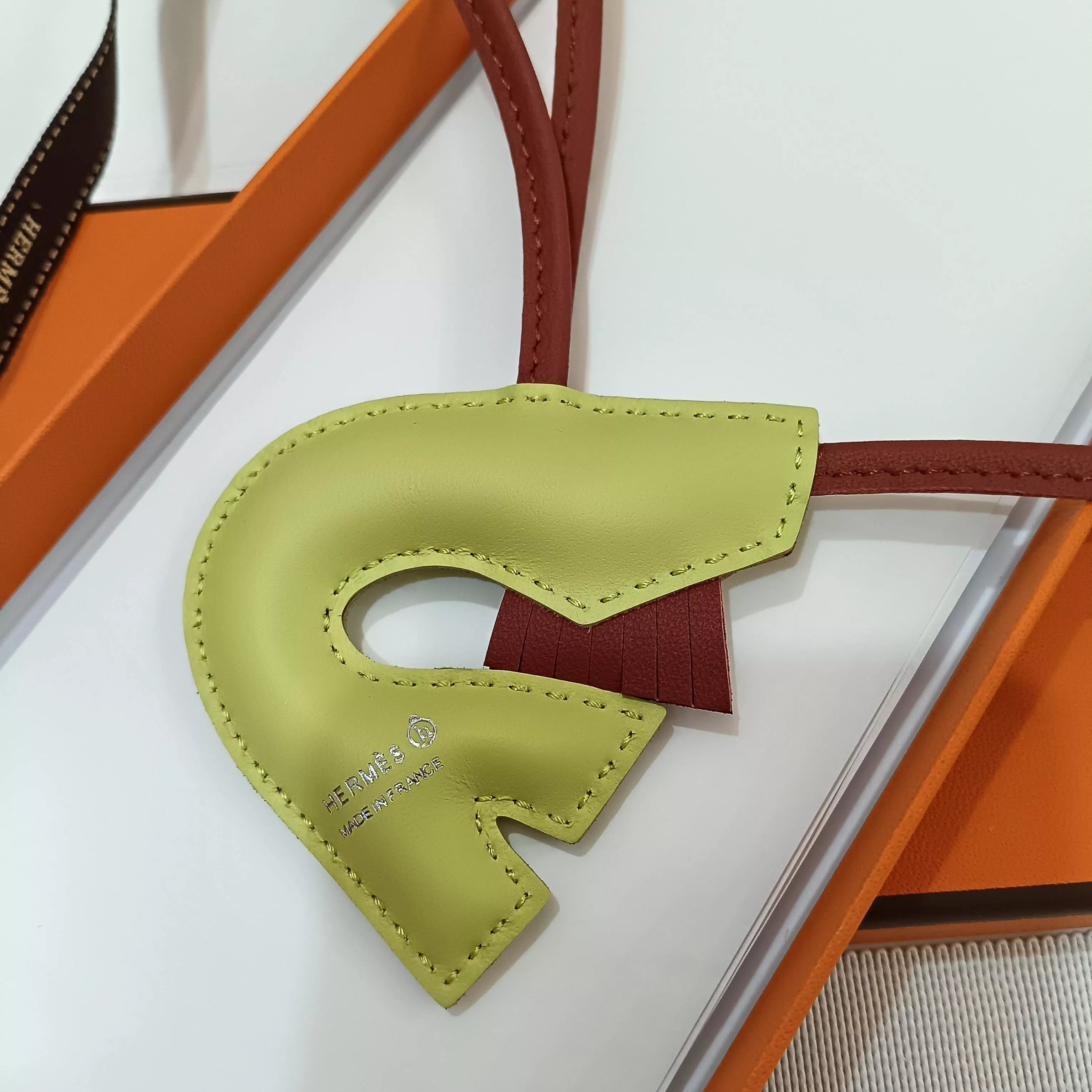 Modern 9526 Hermes Key Holder And Bag Buckle