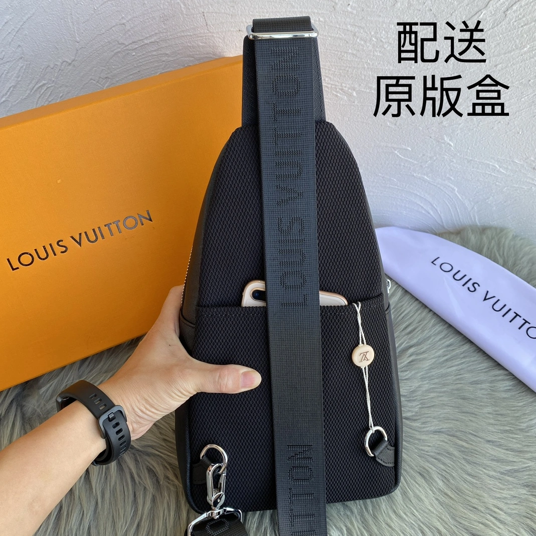 Modern 9589 Louis Vuitton AAA Man Messenger Bags