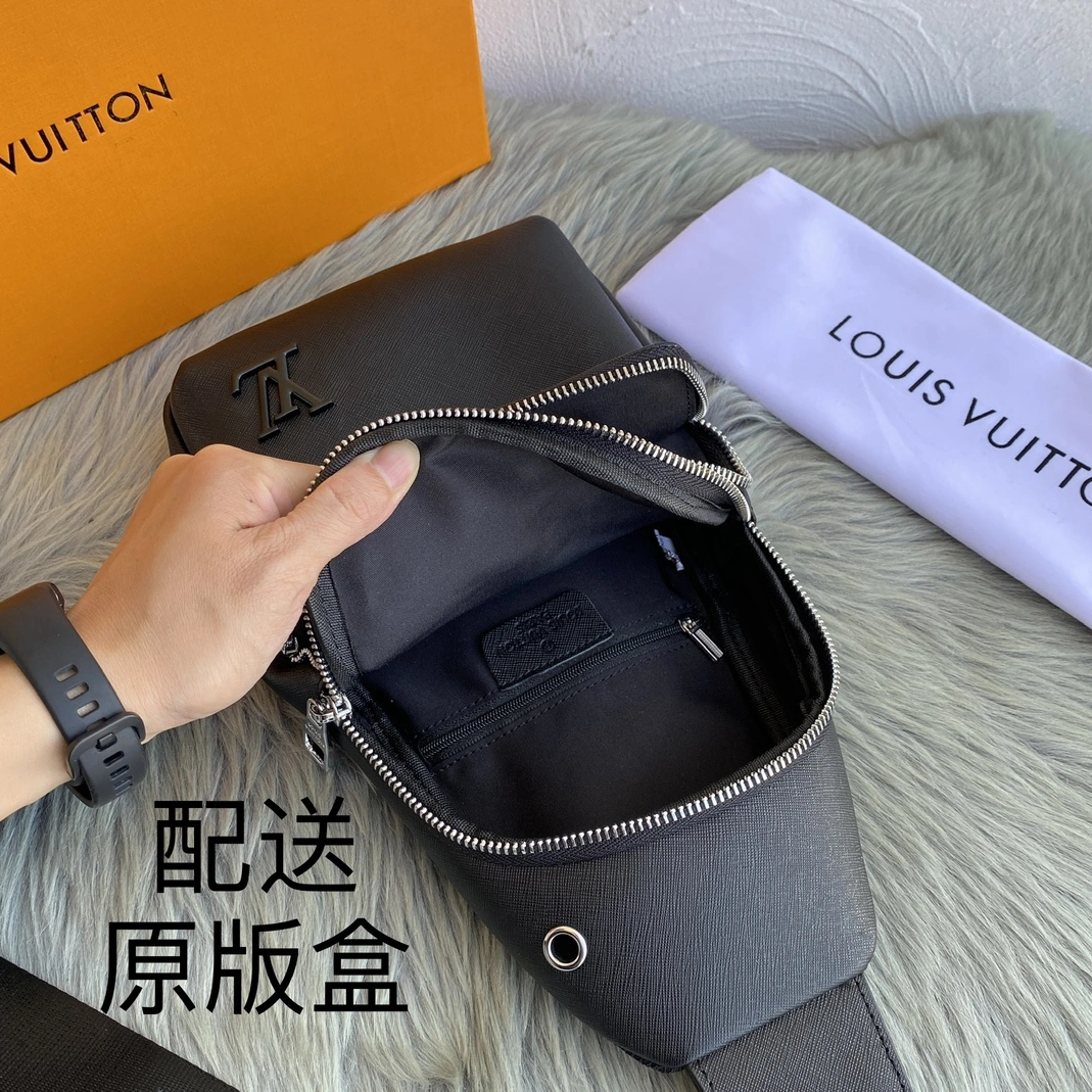 Modern 9589 Louis Vuitton AAA Man Messenger Bags