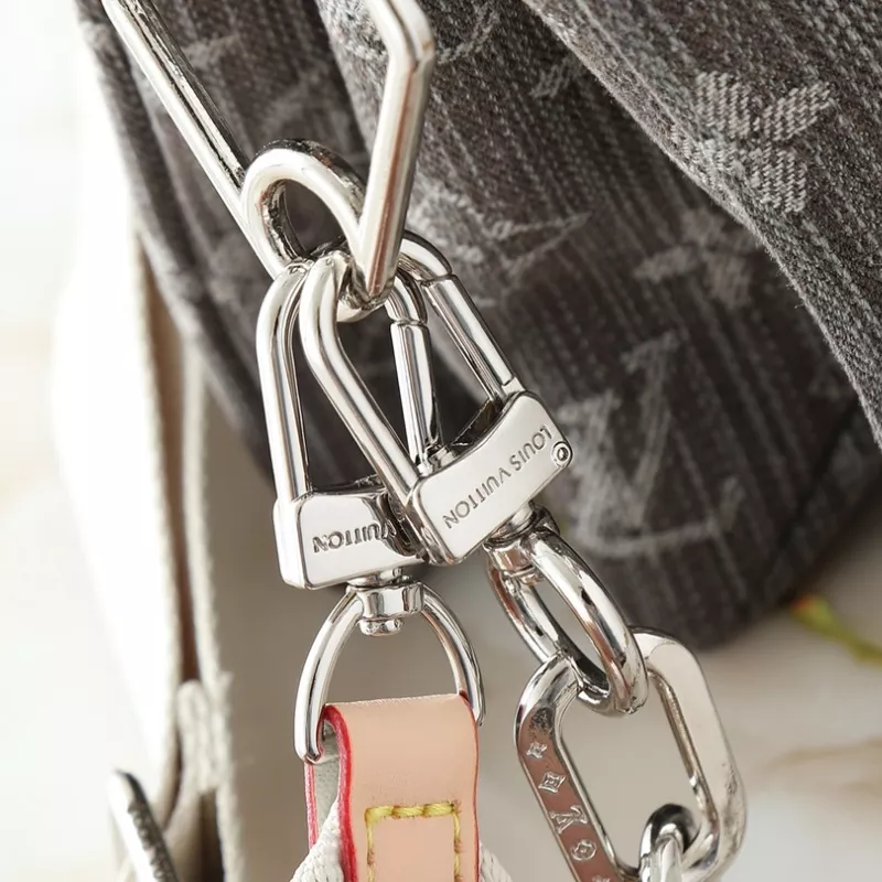 Modern 9675 Louis Vuitton Messenger Bags
