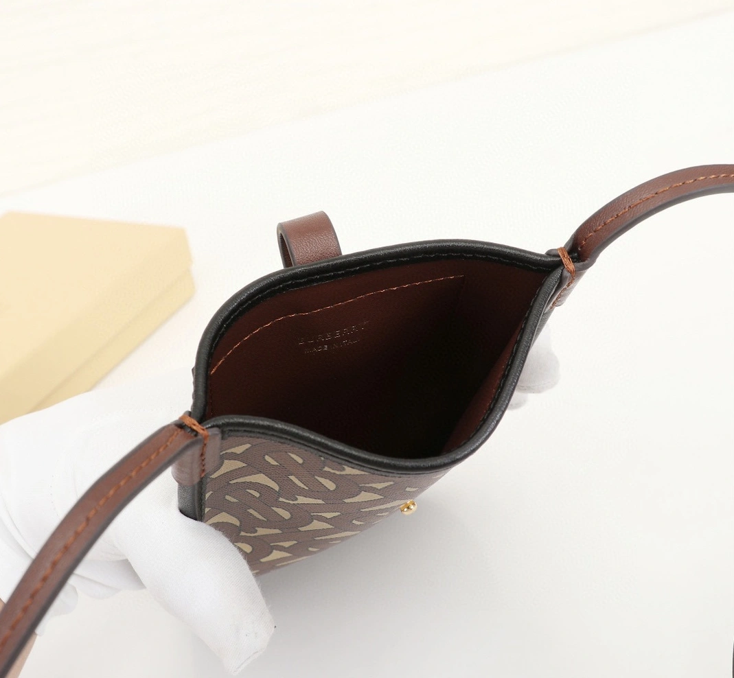 Modern 9717 Burberry AAA Quality Card Case