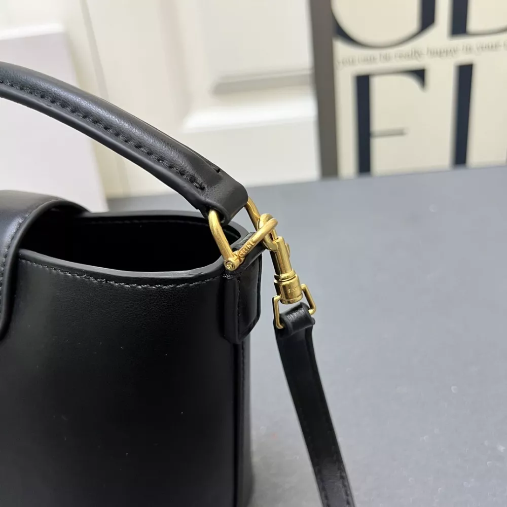 Modern 9814 Celine AAA Quality Messenger Bags For Women