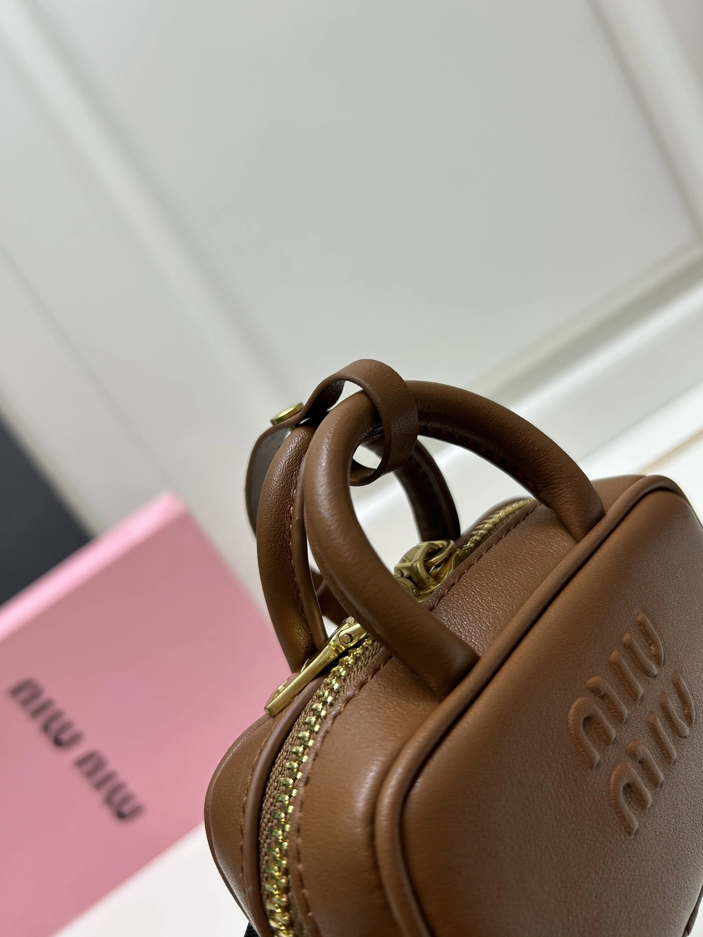 Modern 9867 MIU MIU AAA Quality Messenger Bags For Women