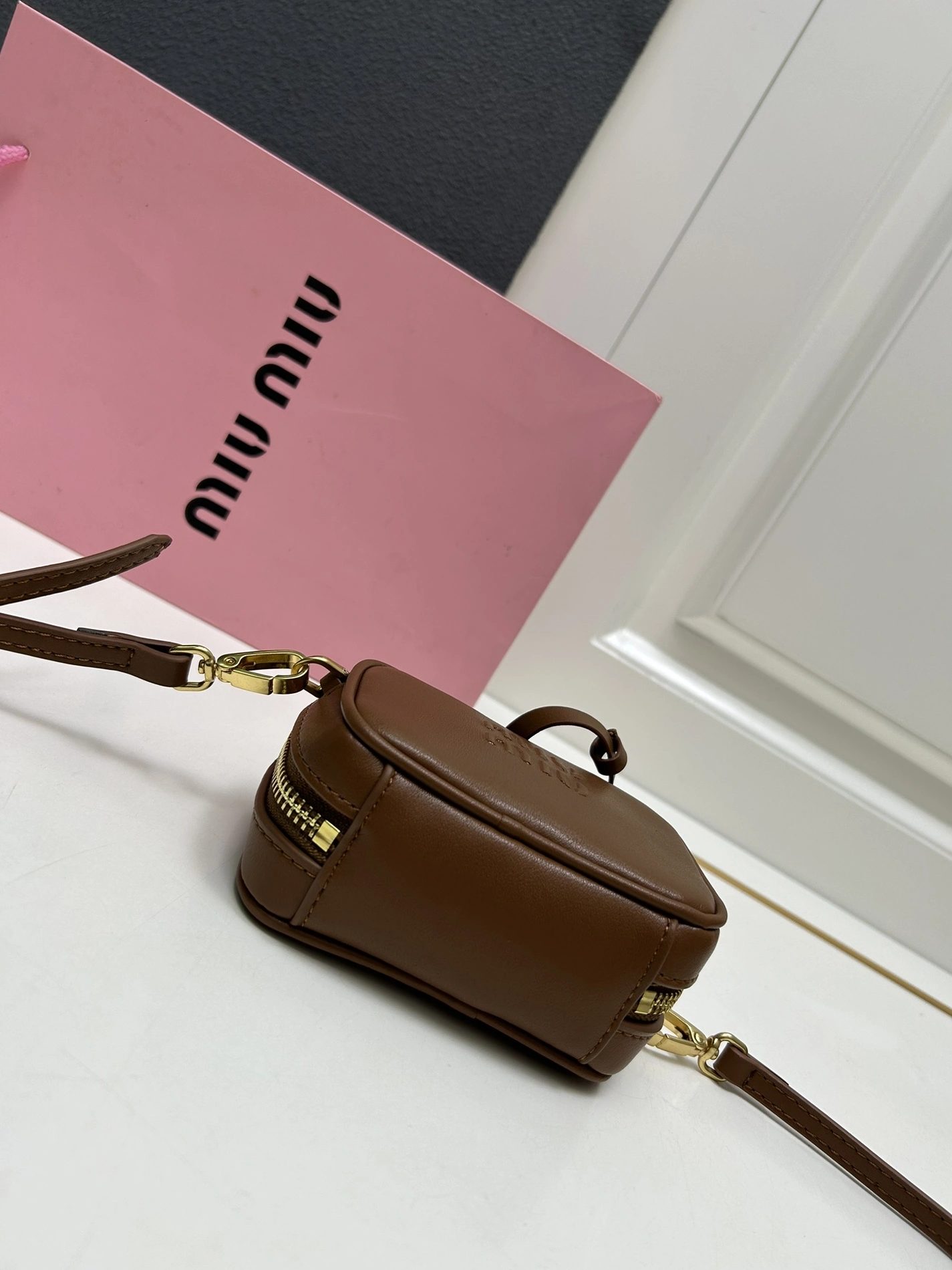 Modern 9867 MIU MIU AAA Quality Messenger Bags For Women