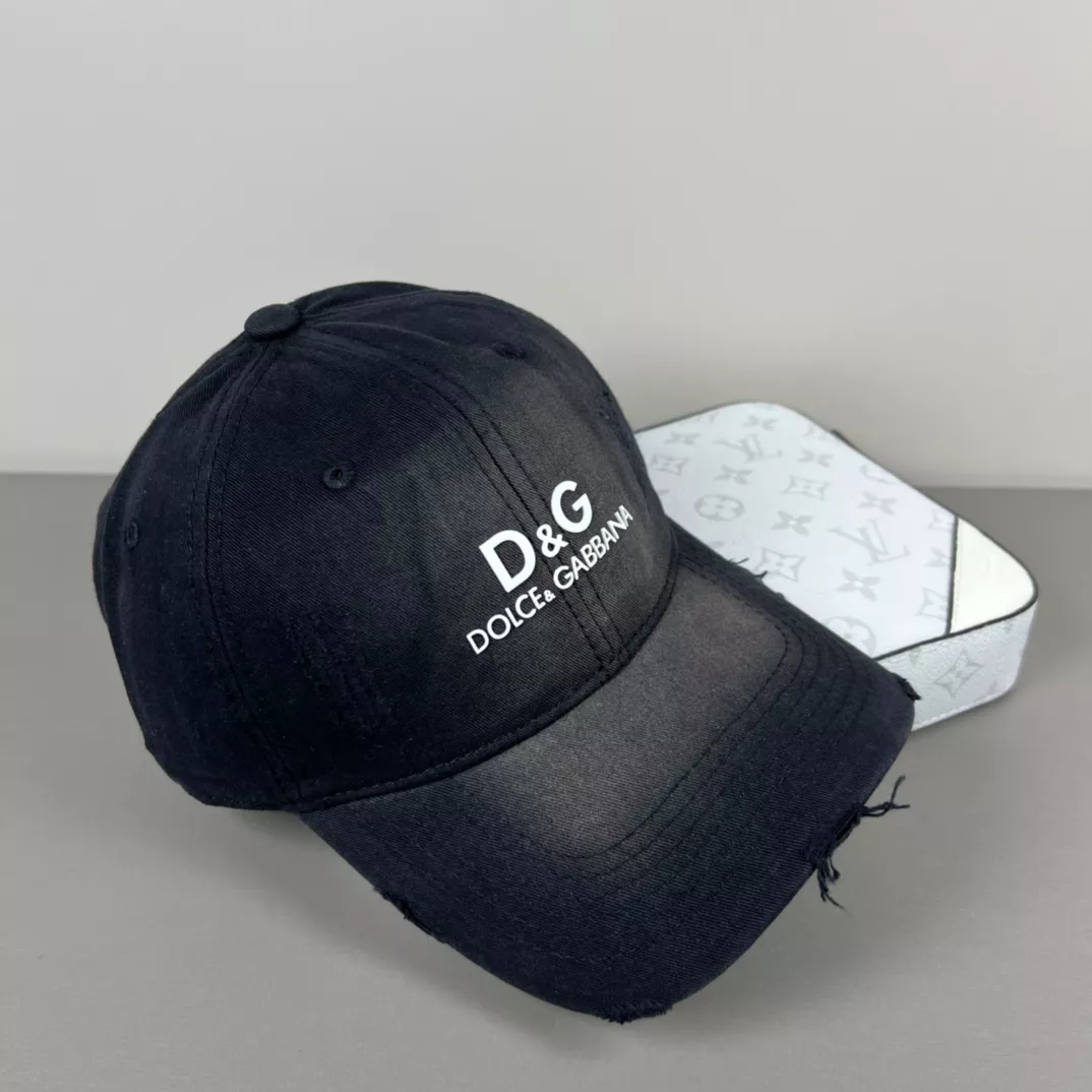 Modern 9986 Dolce & Gabbana Caps
