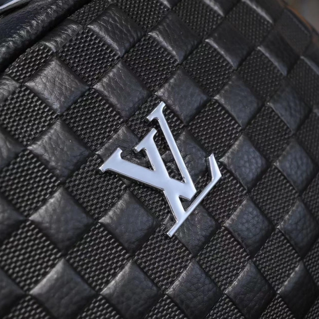 Modern 9987 Louis Vuitton LV AAA Man Backpacks