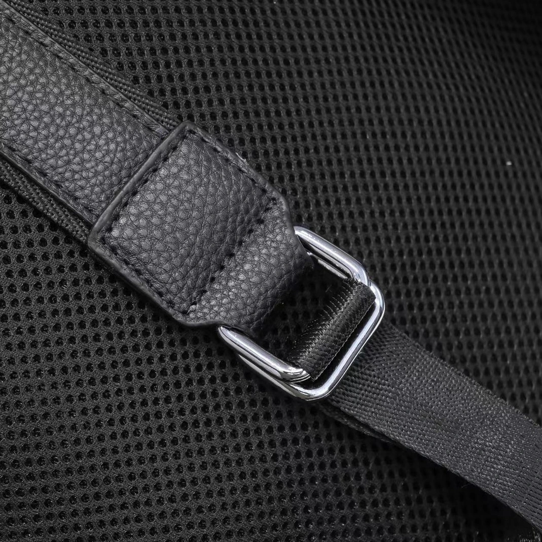Modern 9987 Louis Vuitton LV AAA Man Backpacks