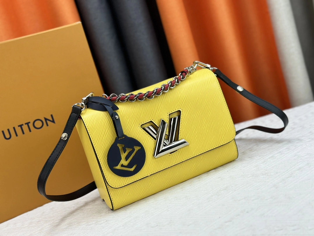 ModernLook 1097 Louis Vuitton AAA Quality Messenger Bags For Women