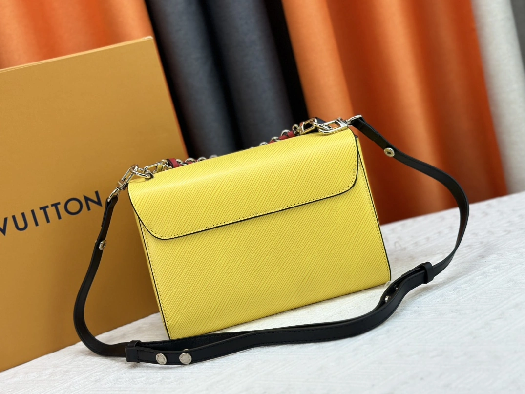 ModernLook 1097 Louis Vuitton AAA Quality Messenger Bags For Women