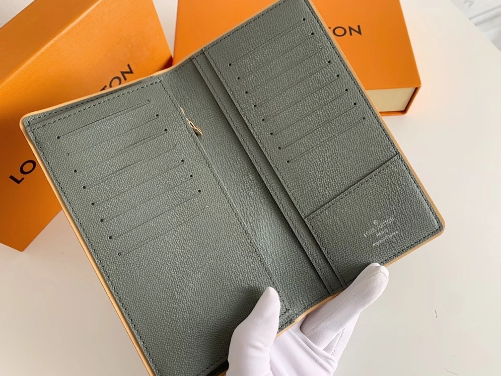ModernLook 1119 Louis Vuitton LV Wallets
