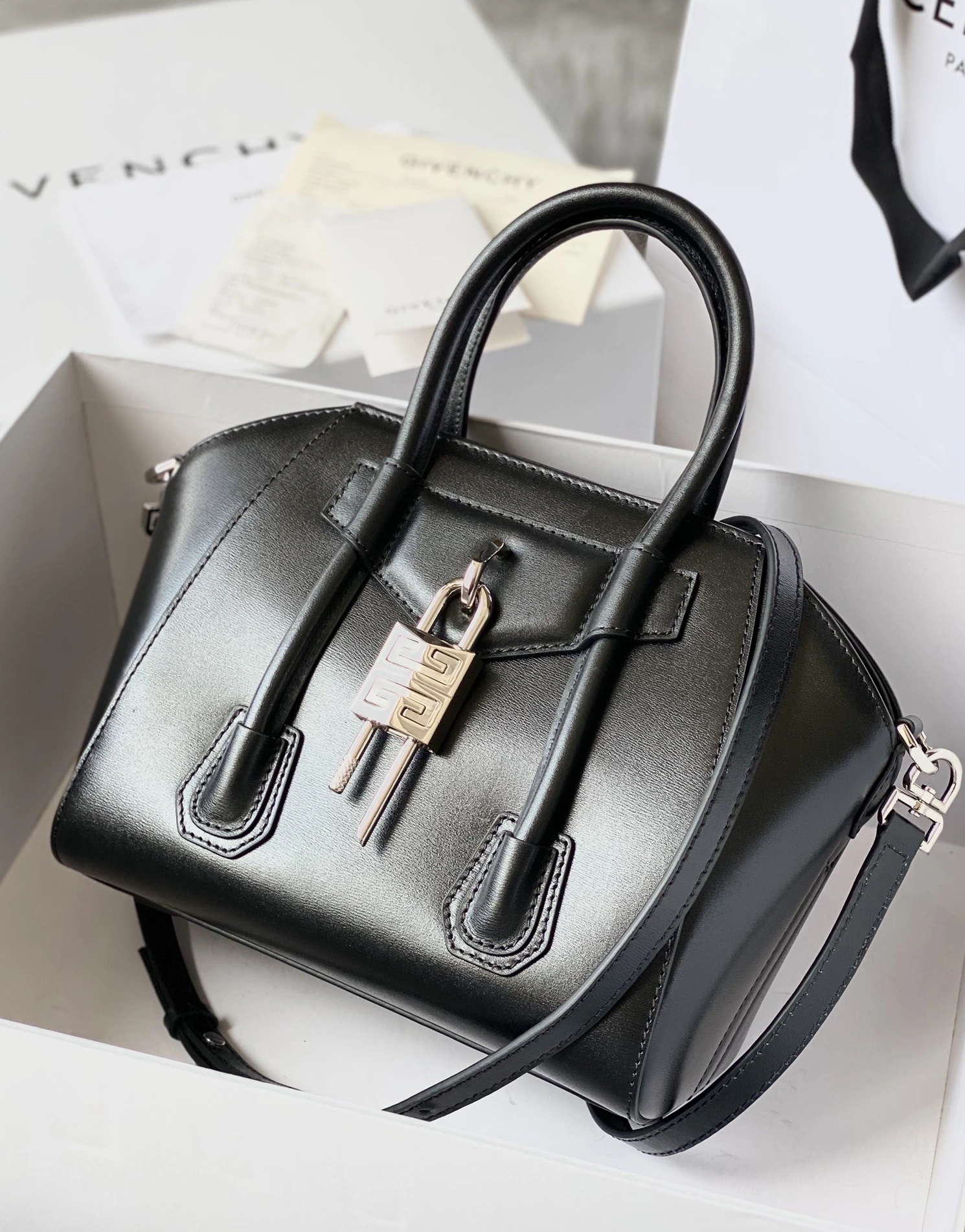ModernLook 1133 Givenchy AAA Quality Handbags For Women