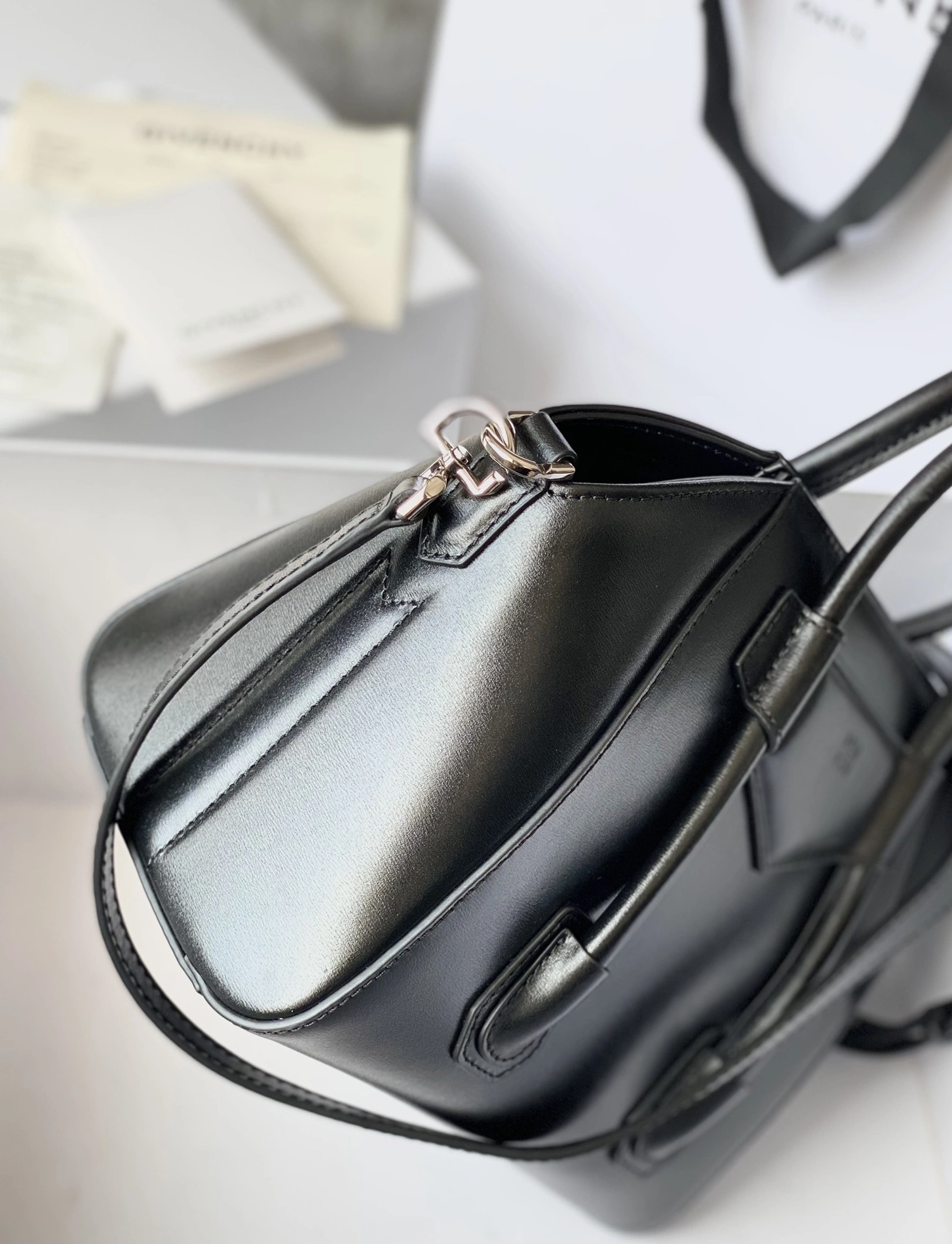 ModernLook 1133 Givenchy AAA Quality Handbags For Women