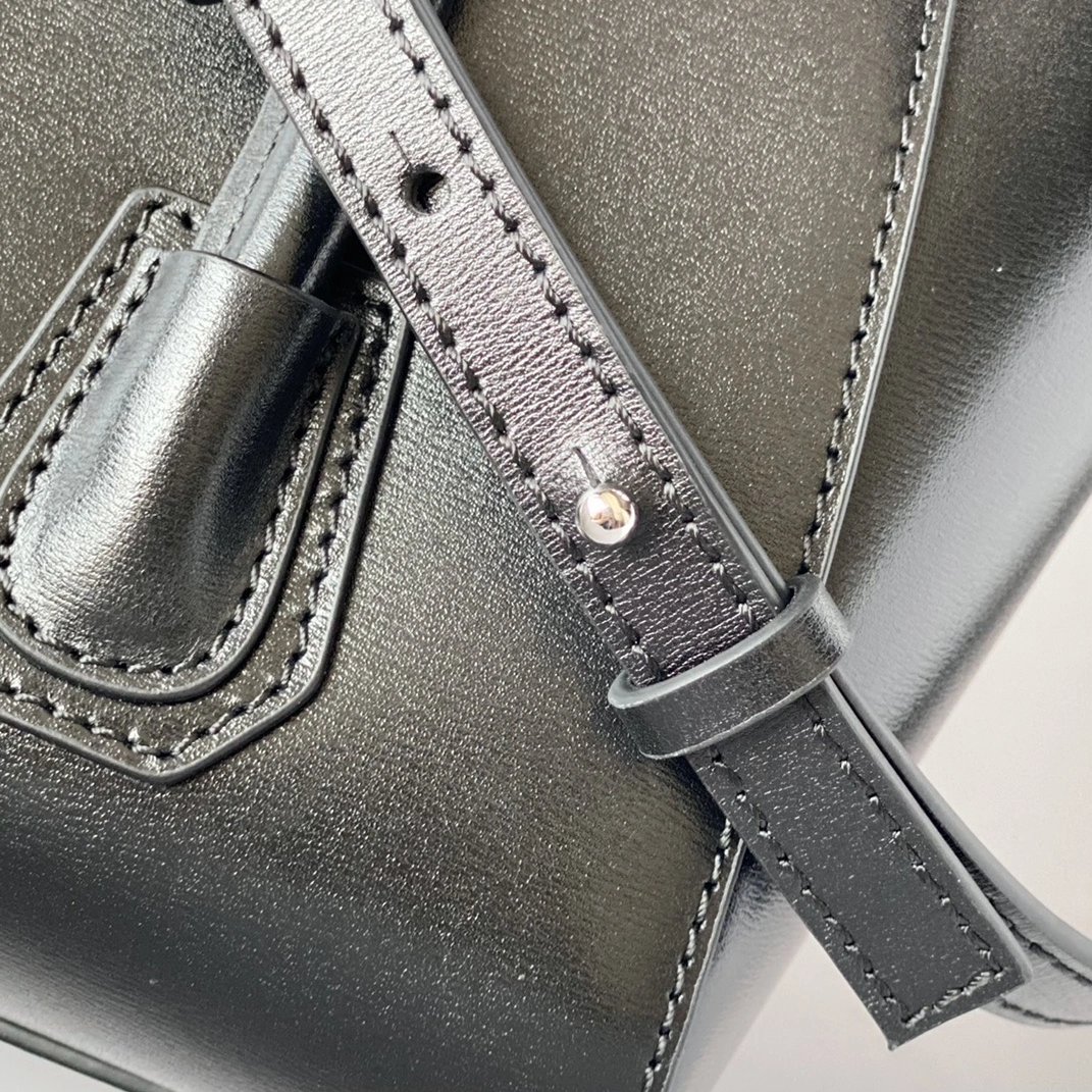 ModernLook 1133 Givenchy AAA Quality Handbags For Women