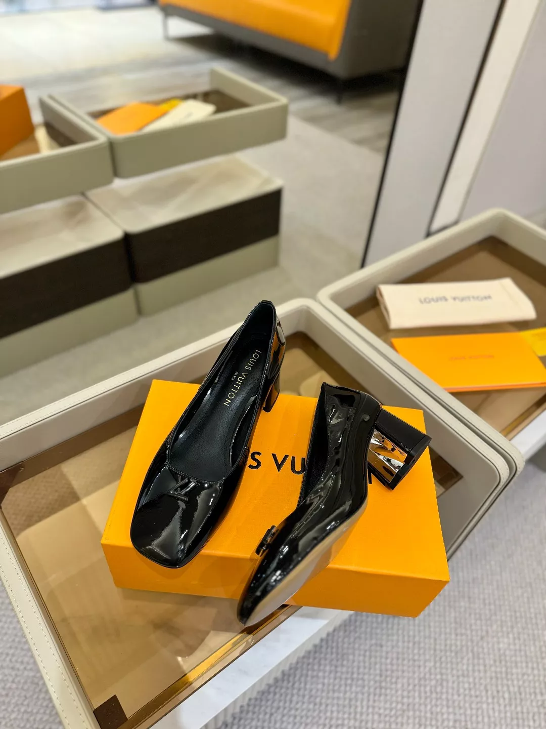 ModernLook 1336 Louis Vuitton High-Heeled Shoes For Women