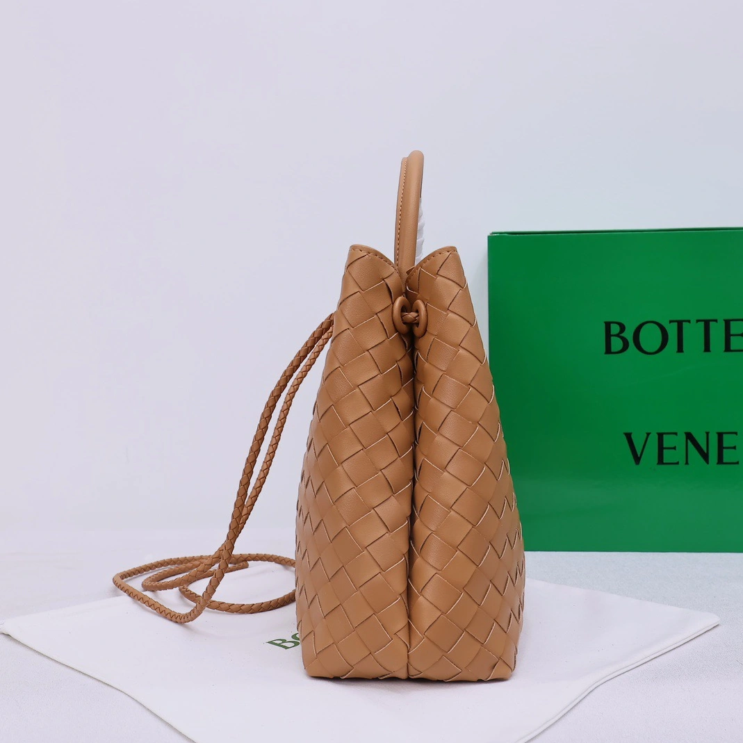 ModernLook 1707 Bottega Veneta BV AAA Quality Handbags For Women