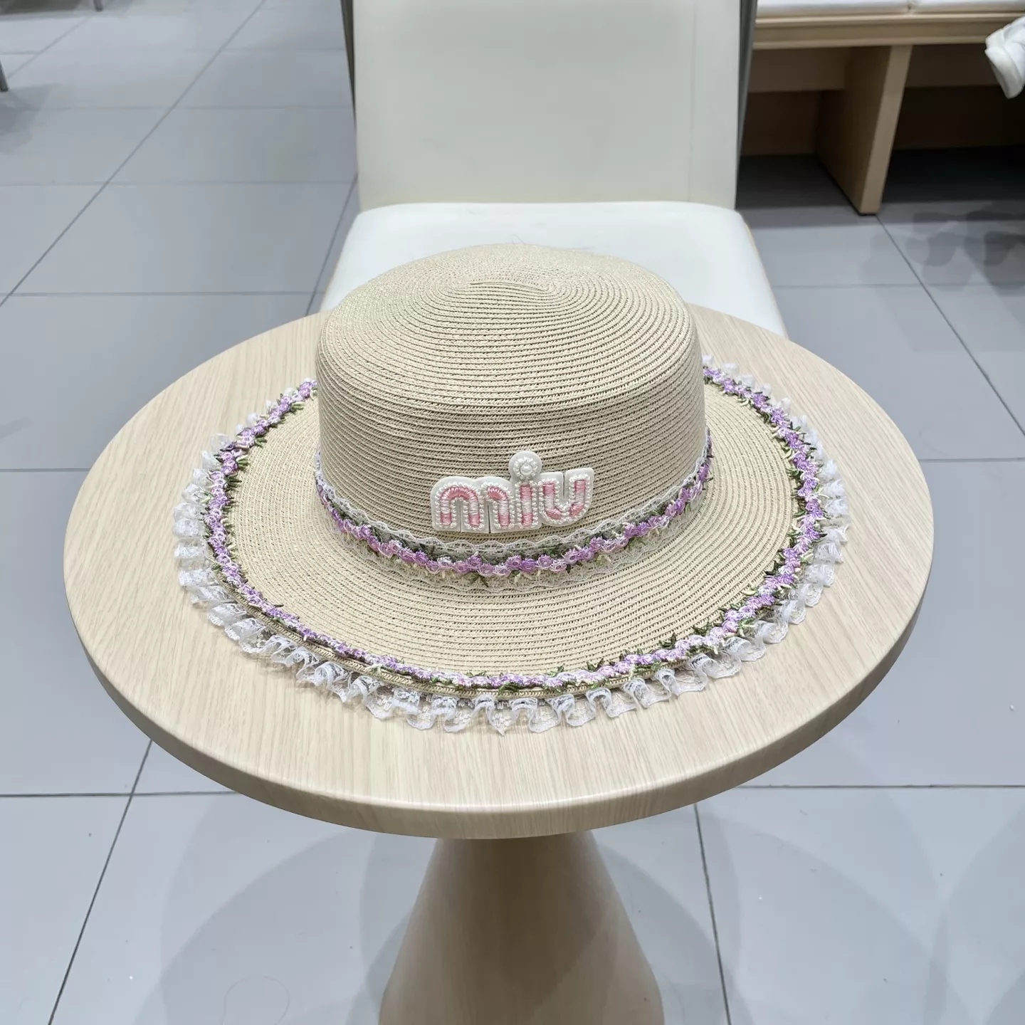 ModernLook 1774 MIU MIU Caps