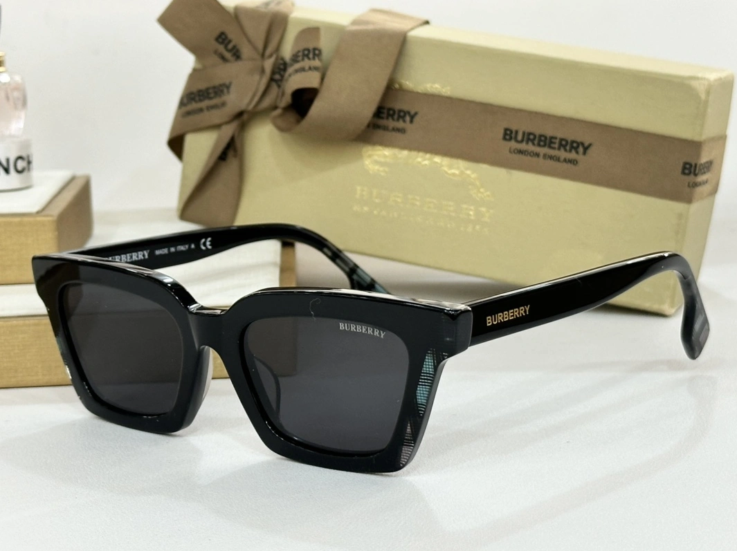 ModernLook 182 Burberry AAA Quality Sunglasses