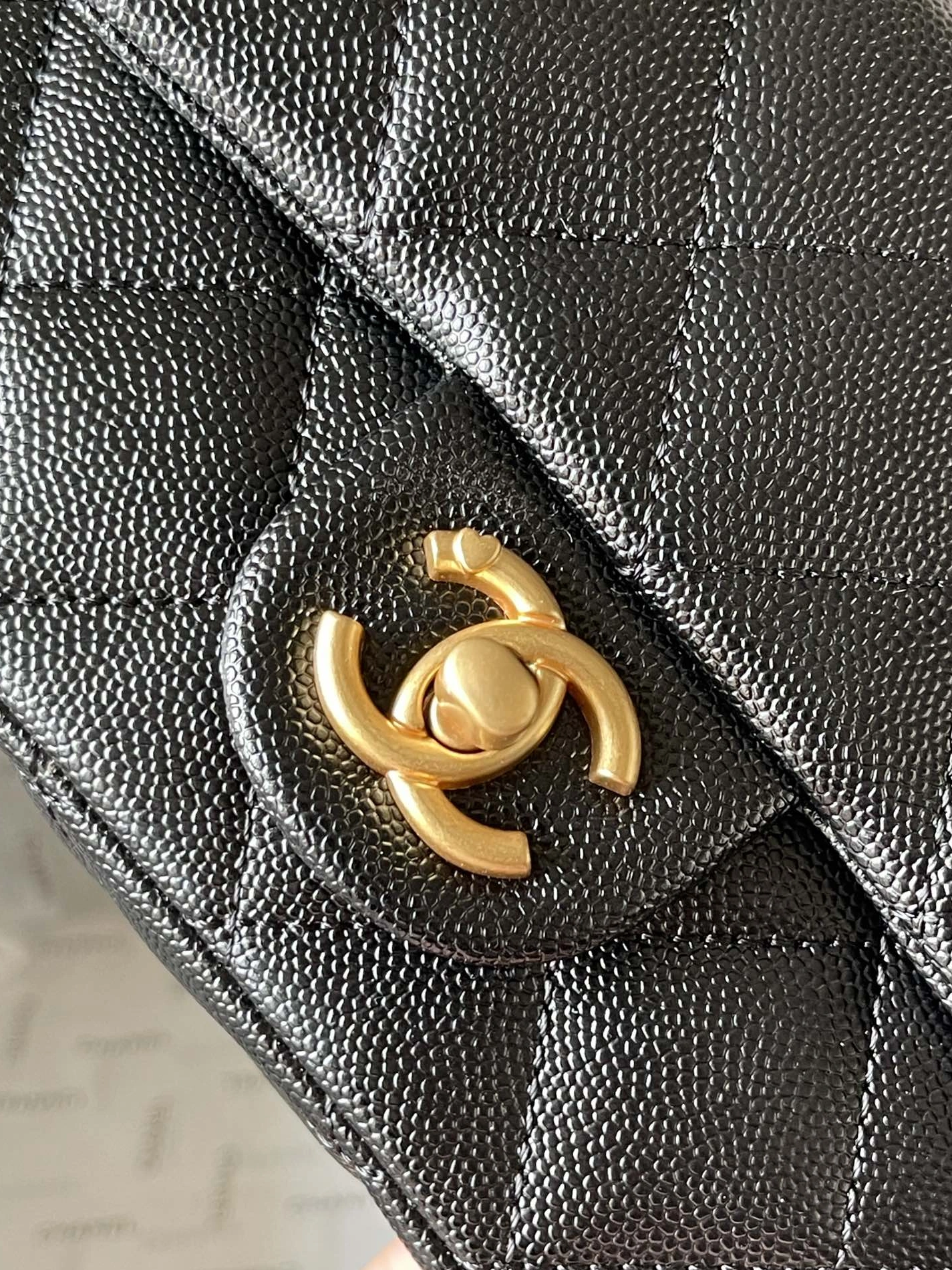 ModernLook 2006 Chanel AAA Quality Messenger Bags For Women