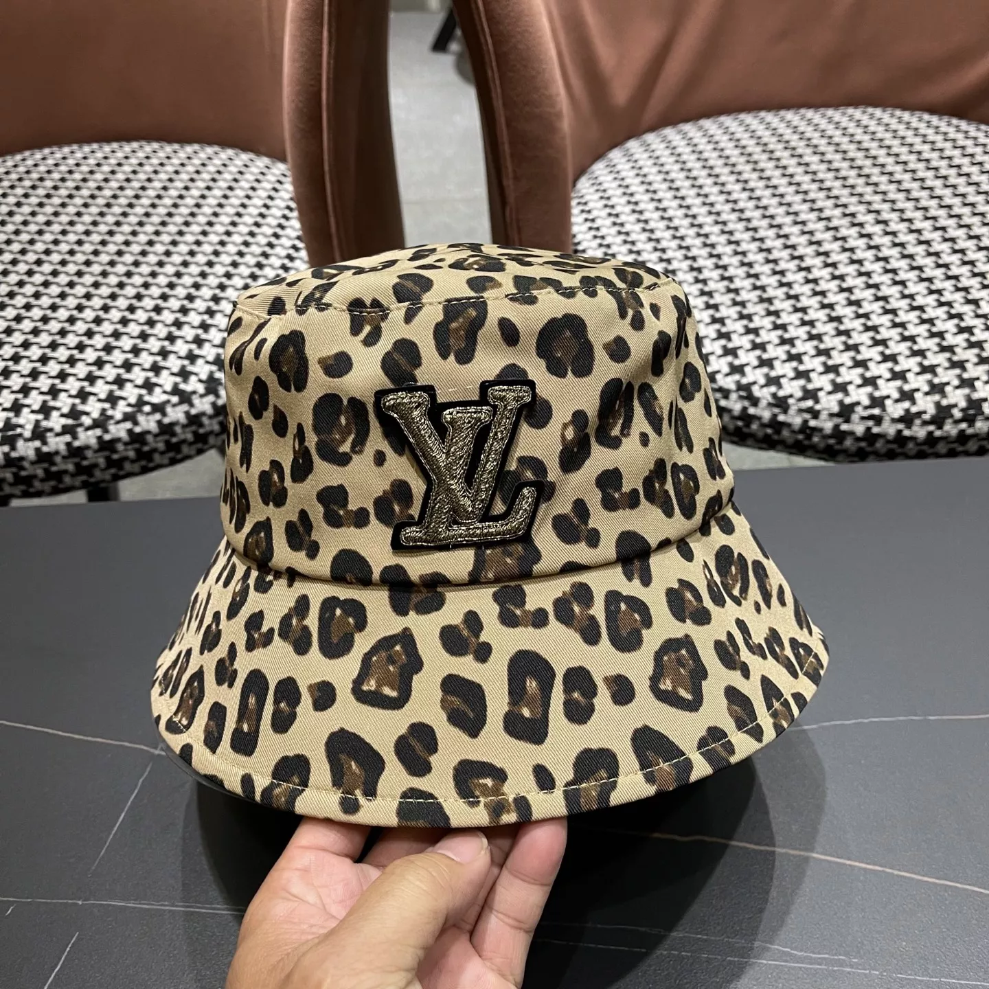ModernLook 2692 Louis Vuitton LV Caps
