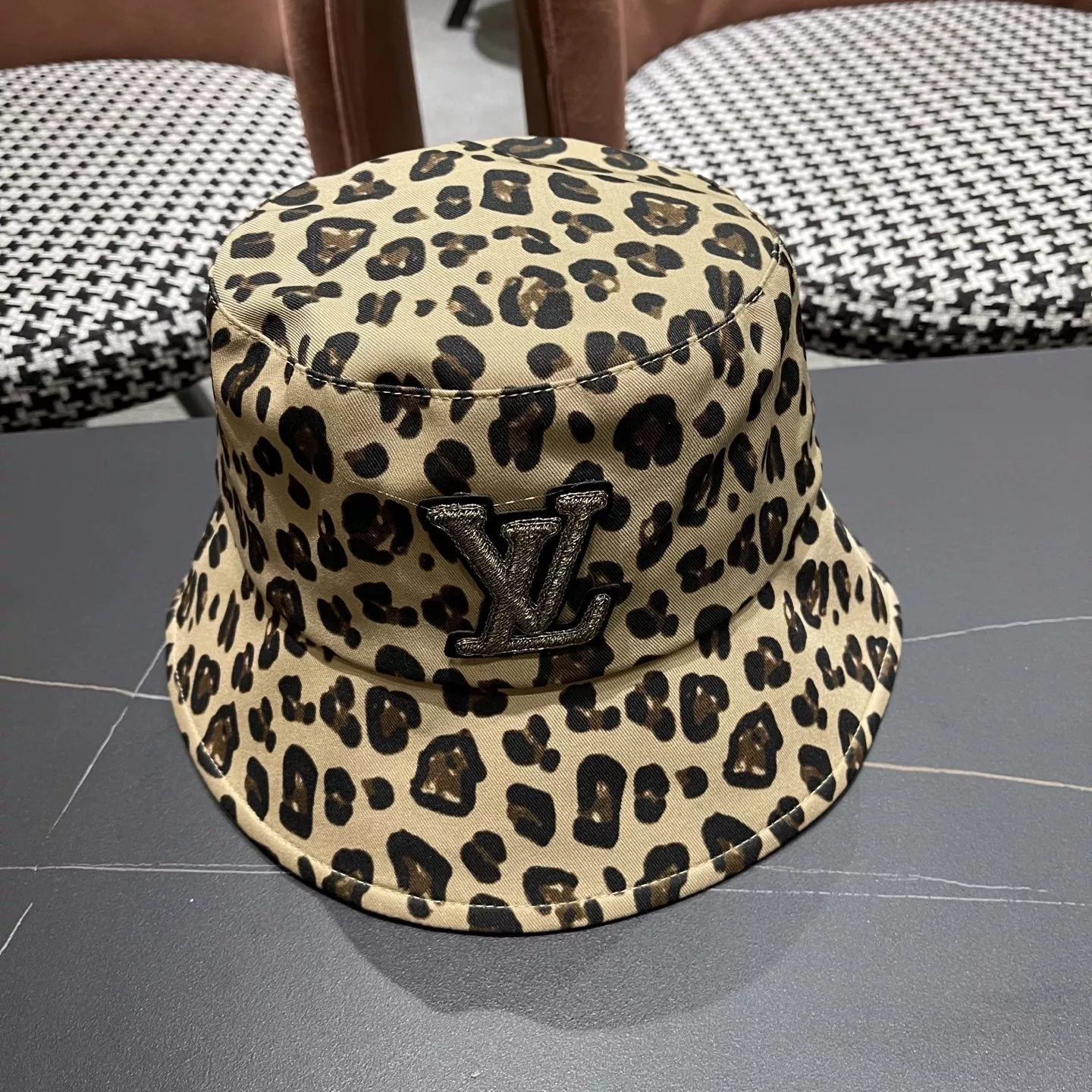 ModernLook 2692 Louis Vuitton LV Caps