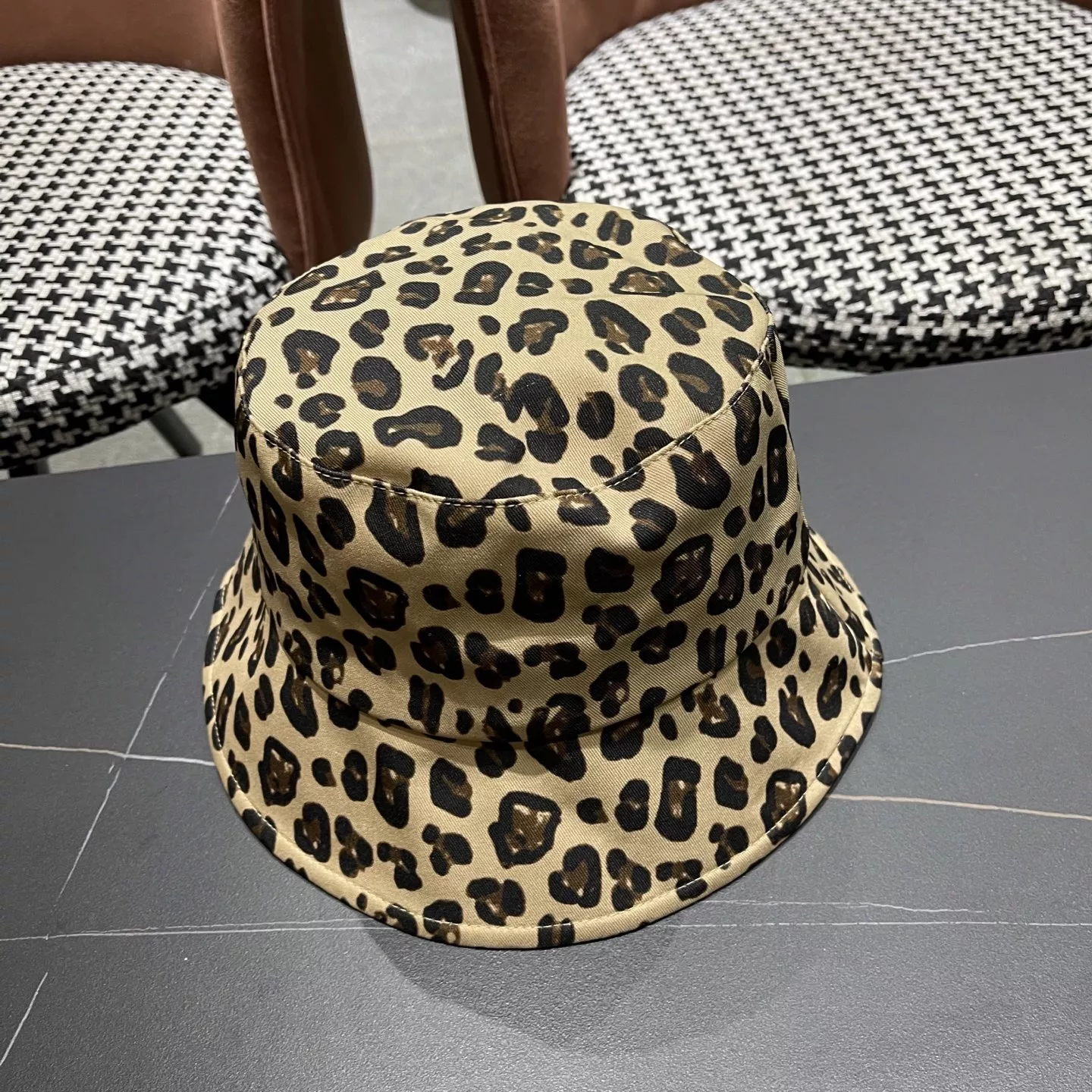 ModernLook 2692 Louis Vuitton LV Caps