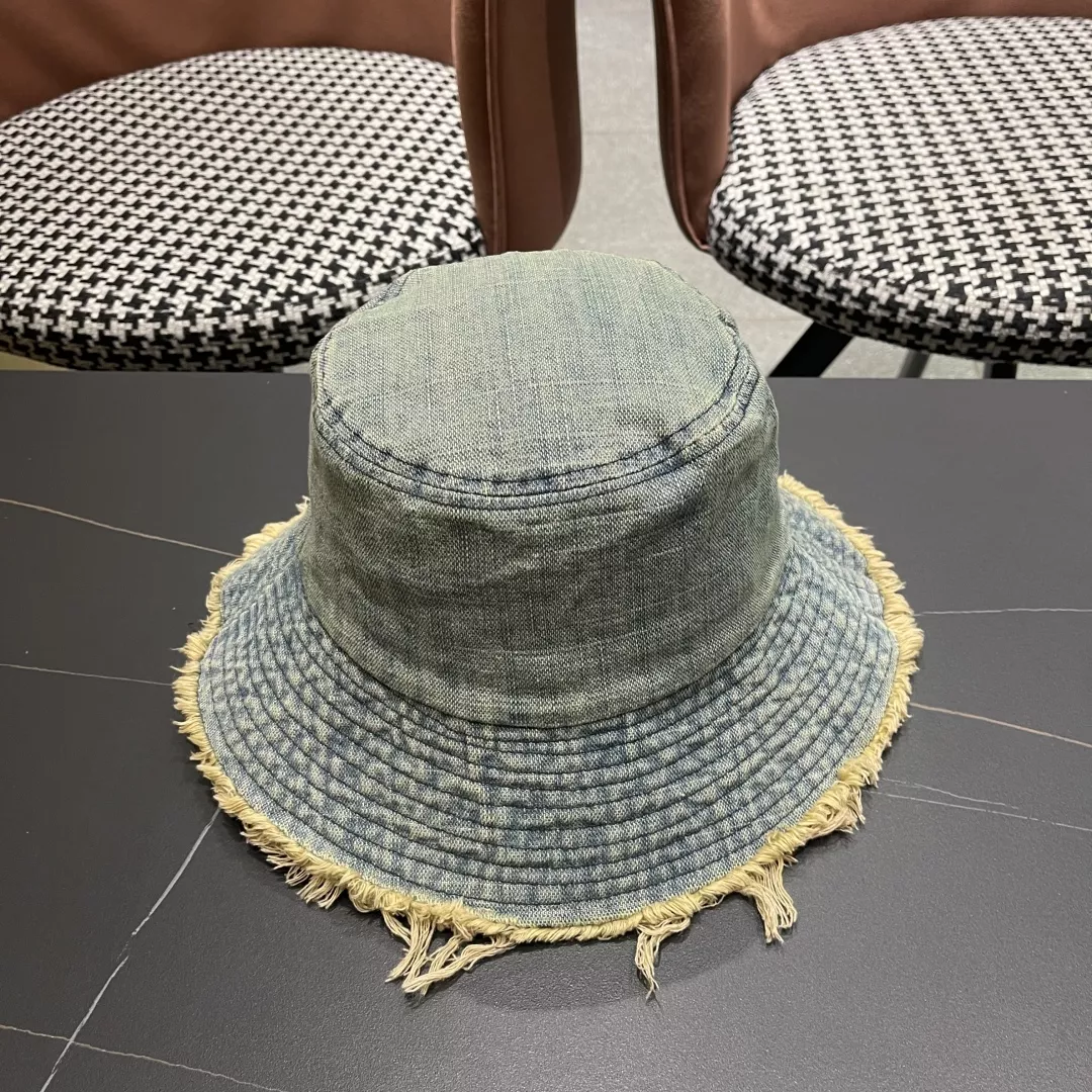 ModernLook 2763 Moncler Caps