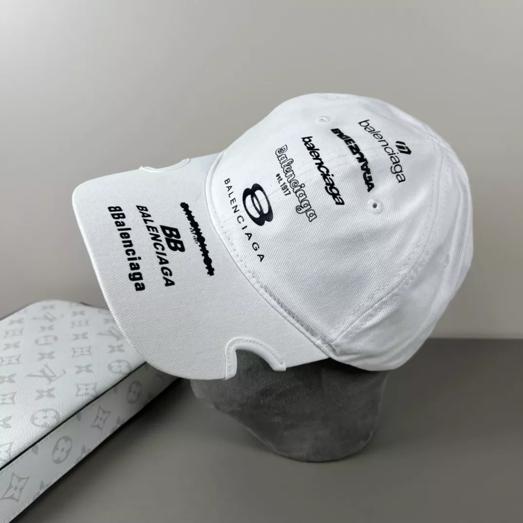 ModernLook 2819 Balenciaga Caps