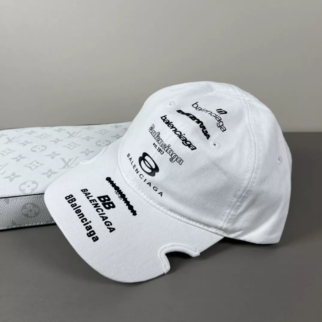 ModernLook 2819 Balenciaga Caps