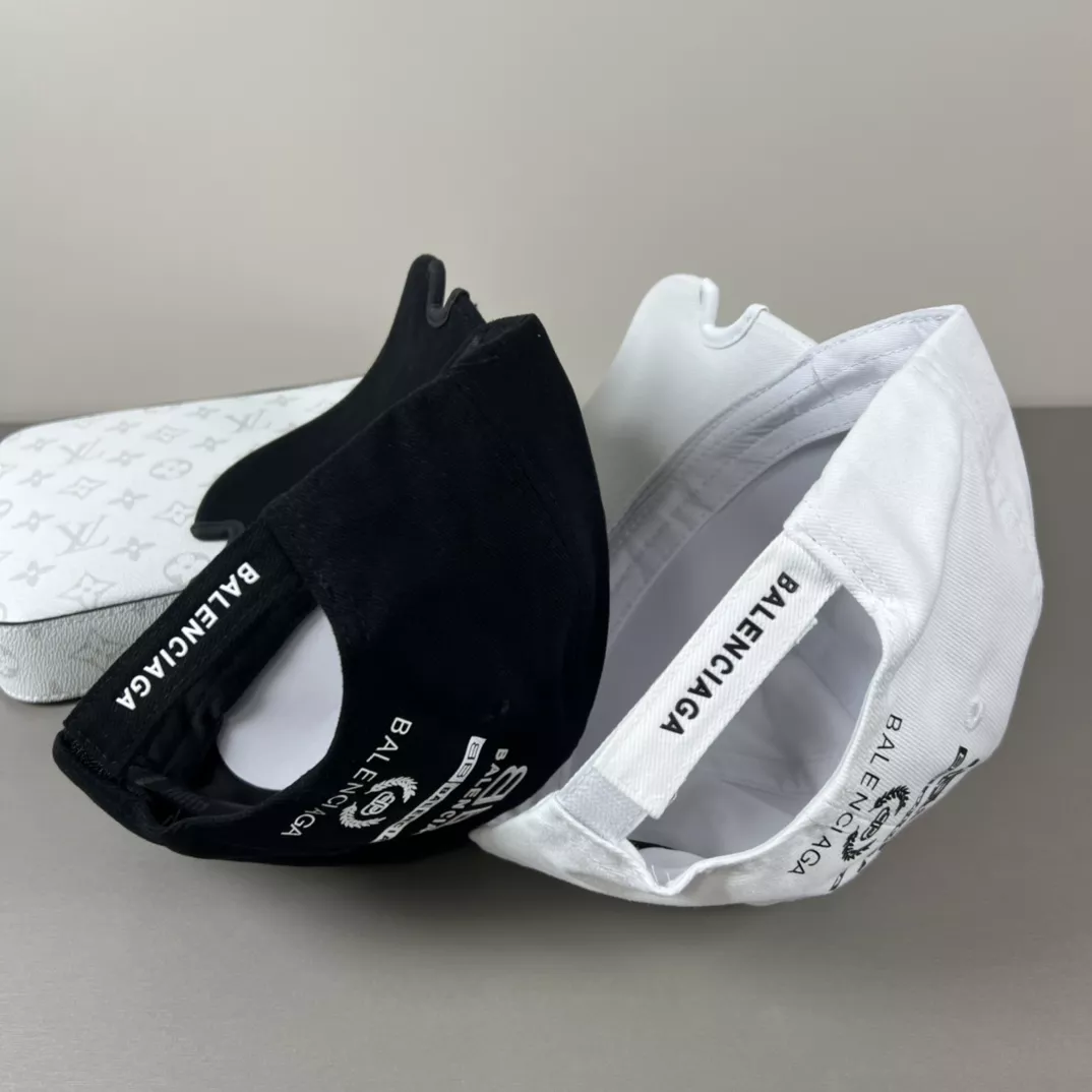 ModernLook 2819 Balenciaga Caps
