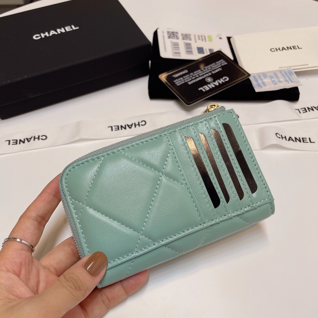 ModernLook 3074 Chanel Card Case
