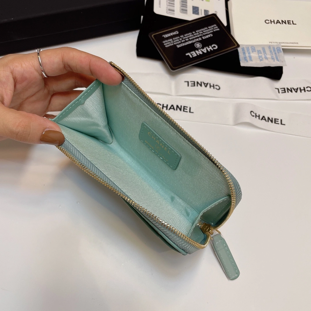 ModernLook 3074 Chanel Card Case